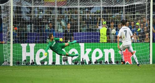 سواريز ورونالدو وجريزمان ضمن التشكيلة المثالية لدوري الأبطال